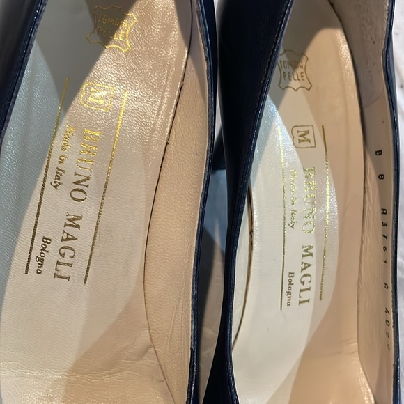Bruno Magli pumps - Picture 2 of 7